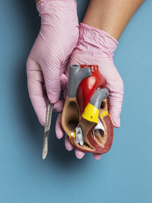 किडनी स्टोन के लक्षण क्या है ? जाने